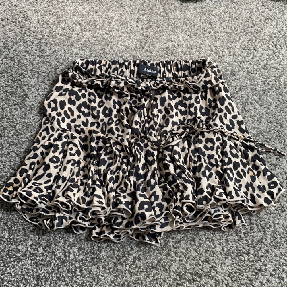 Leopard skirt